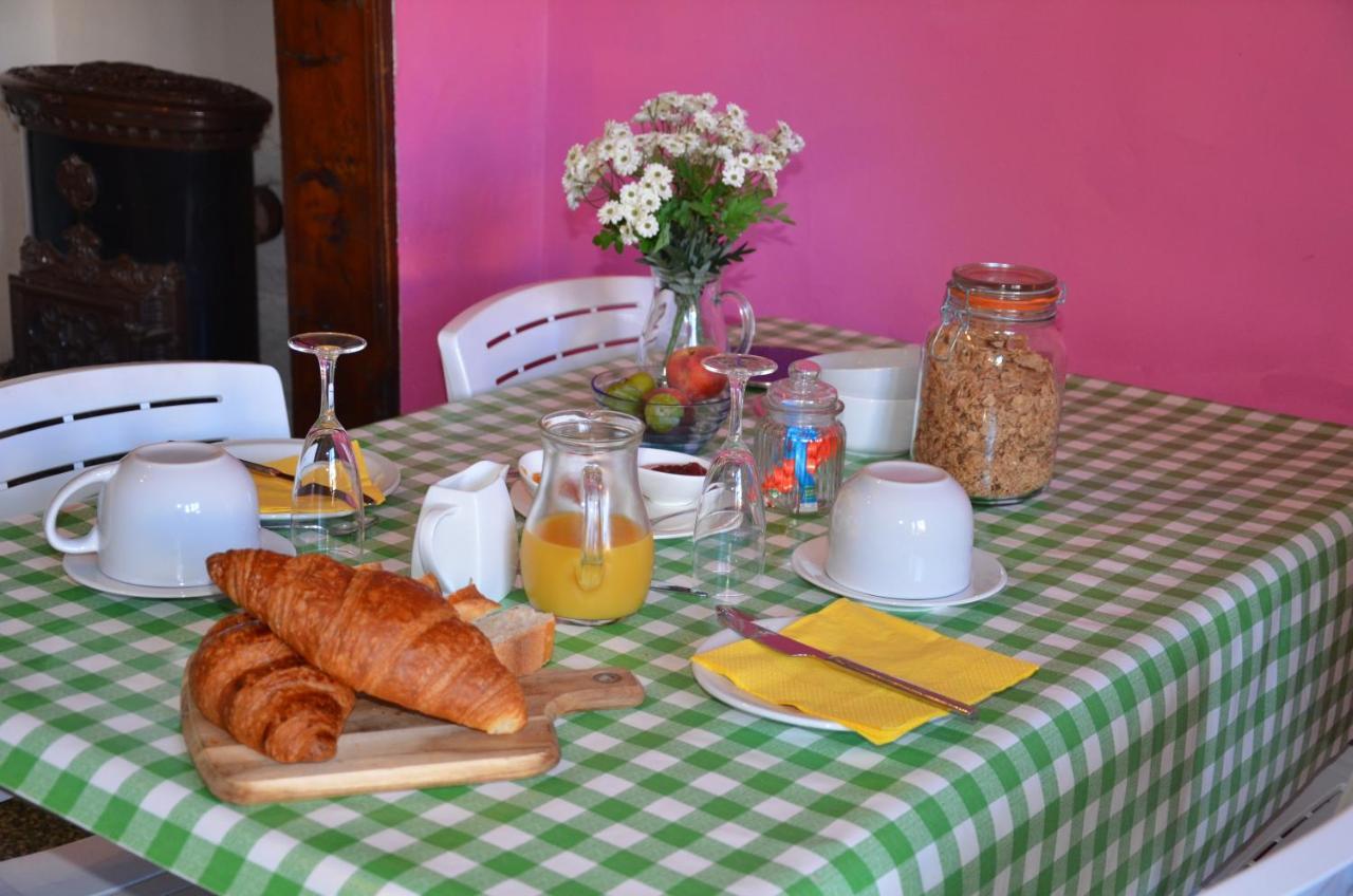 Bed and Breakfast Chez Madeleine Saint-Colomb-de-Lauzun Екстер'єр фото