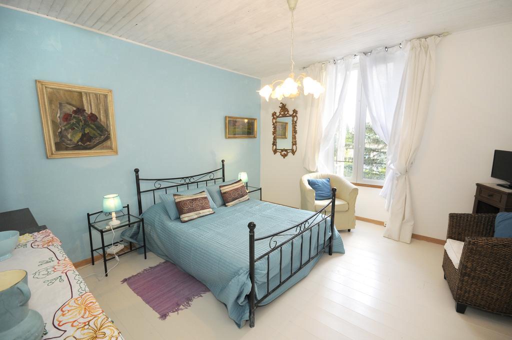 Bed and Breakfast Chez Madeleine Saint-Colomb-de-Lauzun Номер фото